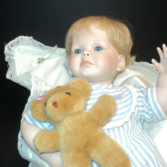 Lenox Toys Vintage Lenox Patricks Lullaby Porcelain Musical Doll